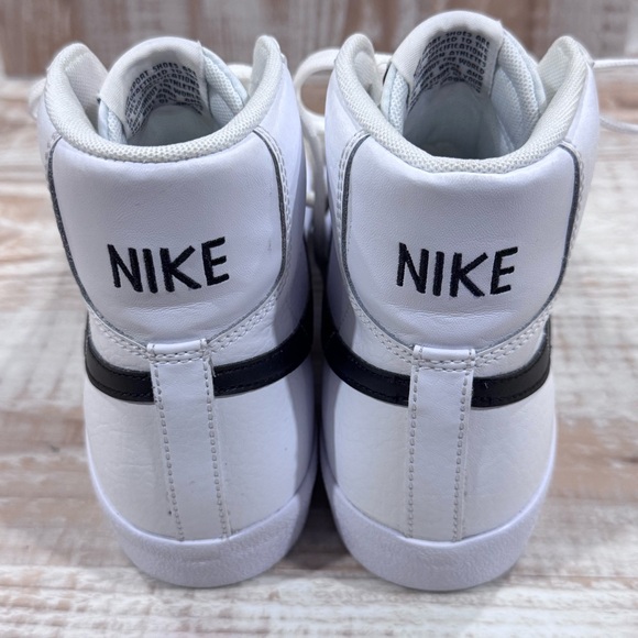 NIKE Blazer Mid '77 (GS) White/Black in Size 6.5Y - Picture 5 of 9
